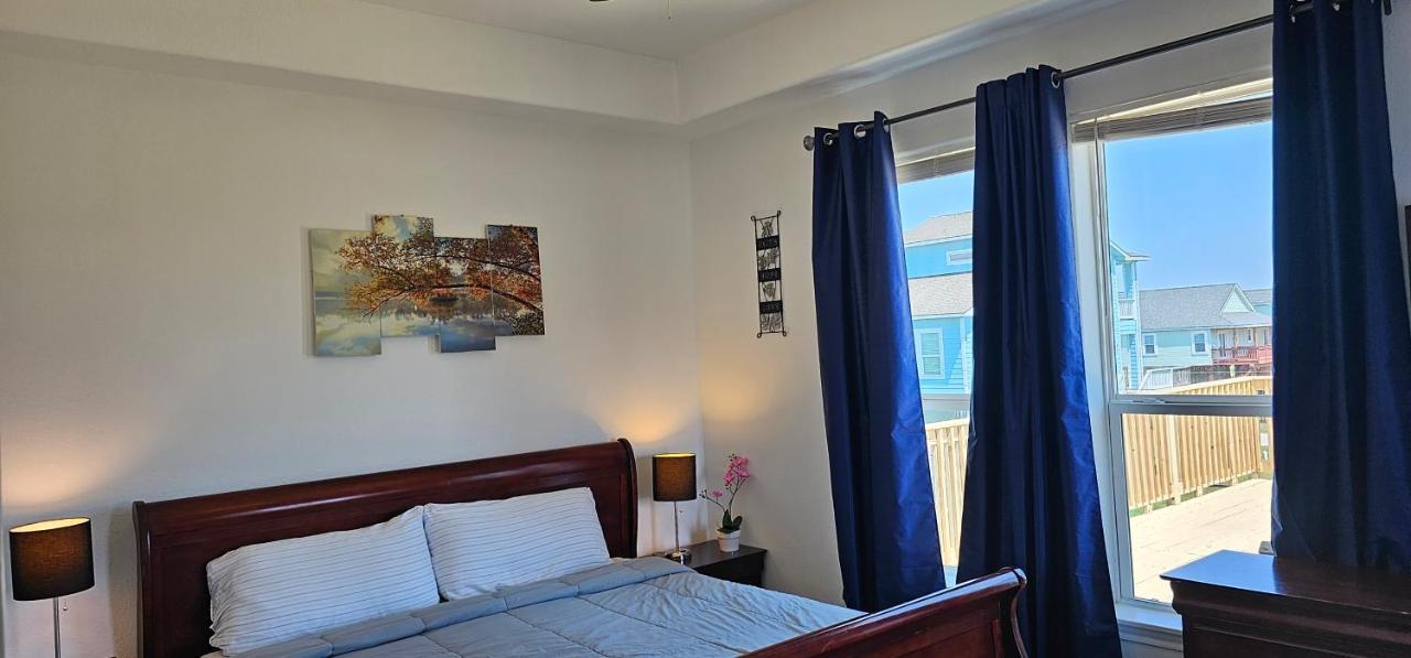 Coastal Serenity Retreat: Private Beach Getaway with Ocean Views Galveston Exterior photo